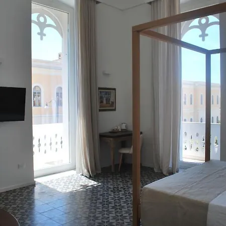 Palazzo Del Cavaliere 3*