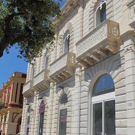 Palazzo Del Cavaliere غالّيبولي