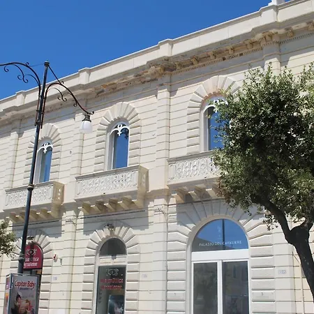Palazzo Del Cavaliere فندق مبيت وإفطار 3*