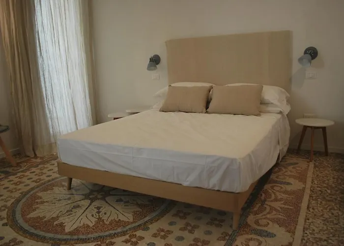 Palazzo Del Cavaliere 3* غالّيبولي